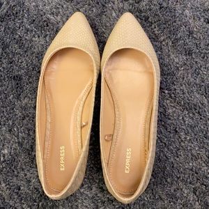 NWOT Express Nude Snakeskin Pointed Ballet Flats